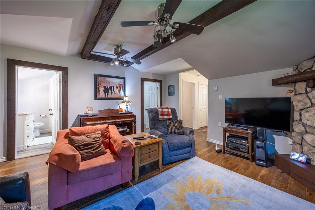 18 Addison Street Property Photo 9