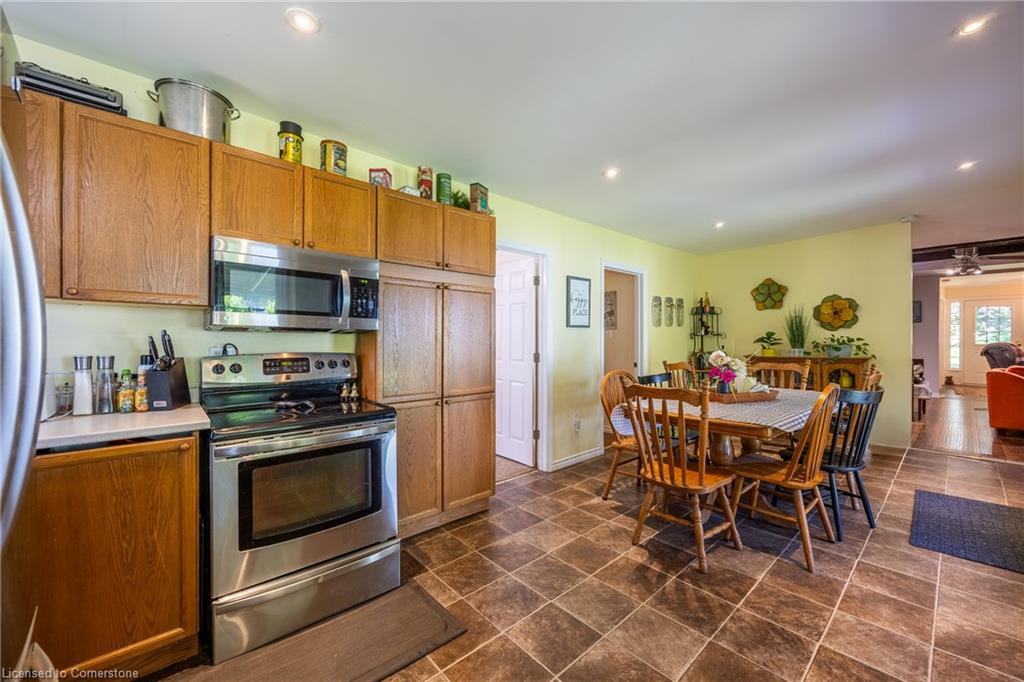 18 Addison Street Property Photo 11