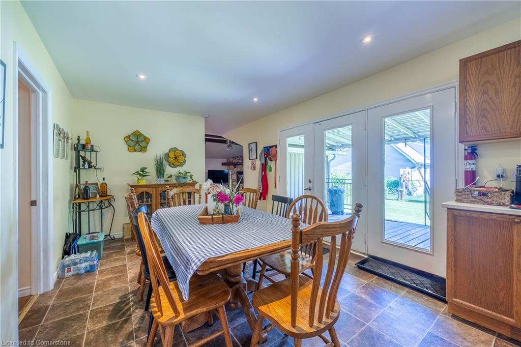 18 Addison Street Property Photo 12