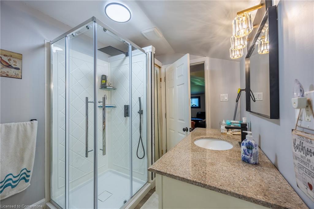 18 Addison Street Property Photo 16