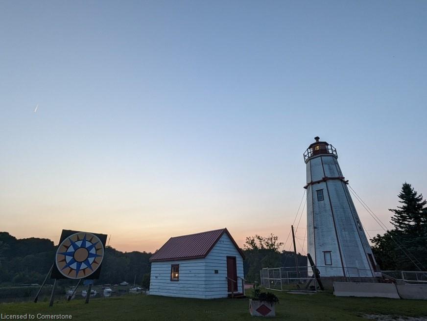 18 Addison Street Property Photo 35