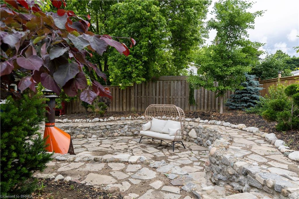 5 Wellington Street Property Photo 15