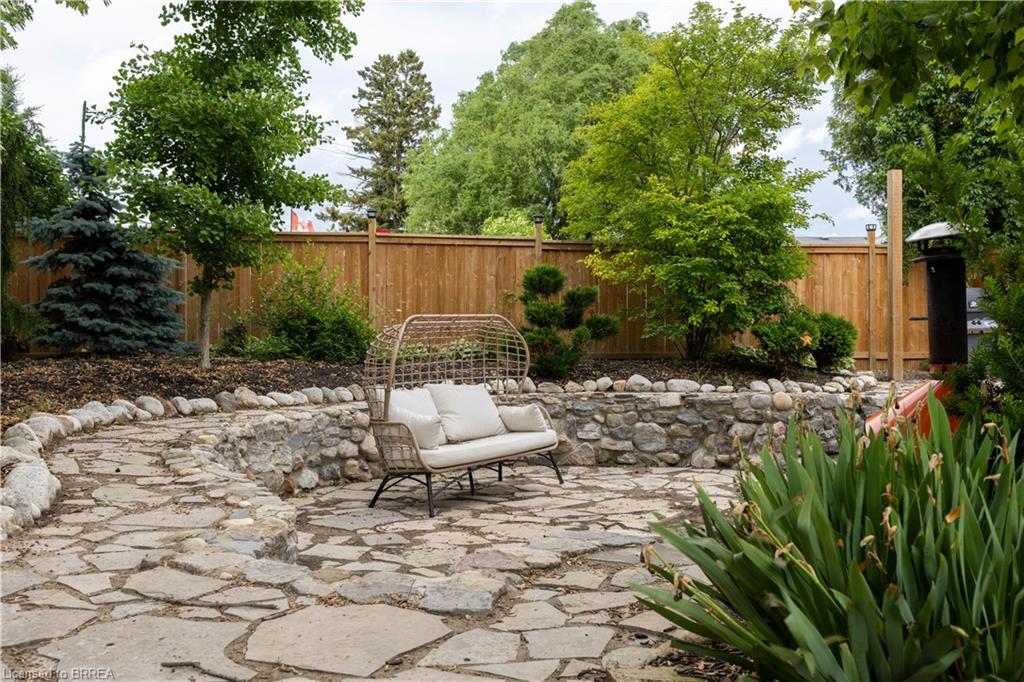 5 Wellington Street Property Photo 18