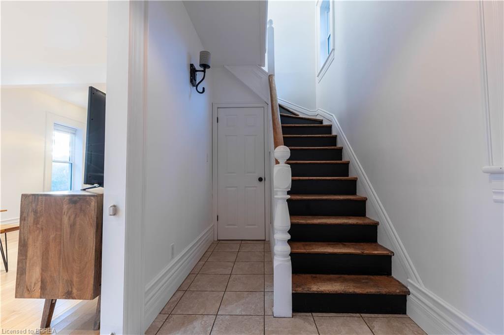 5 Wellington Street Property Photo 25