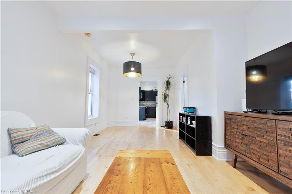 5 Wellington Street Property Photo 30