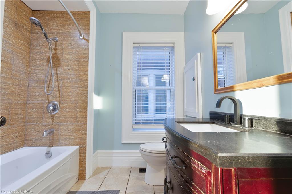 5 Wellington Street Property Photo 31