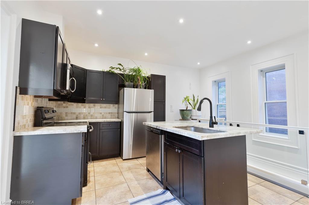 5 Wellington Street Property Photo 32