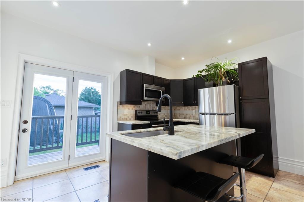 5 Wellington Street Property Photo 33