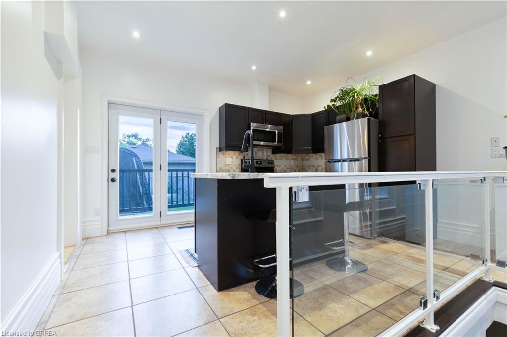 5 Wellington Street Property Photo 36