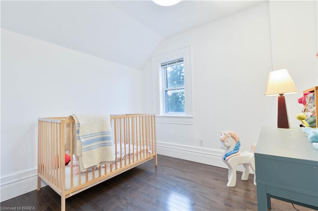 5 Wellington Street Property Photo 38