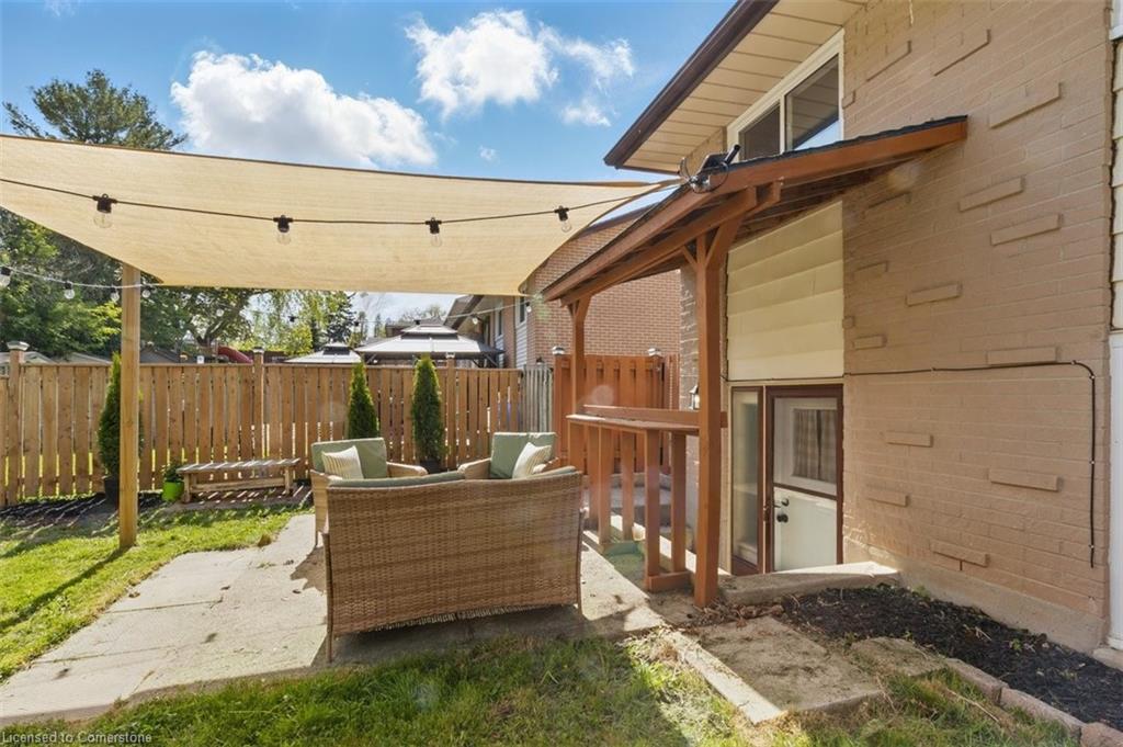 972 Warwick Street Property Photo 16
