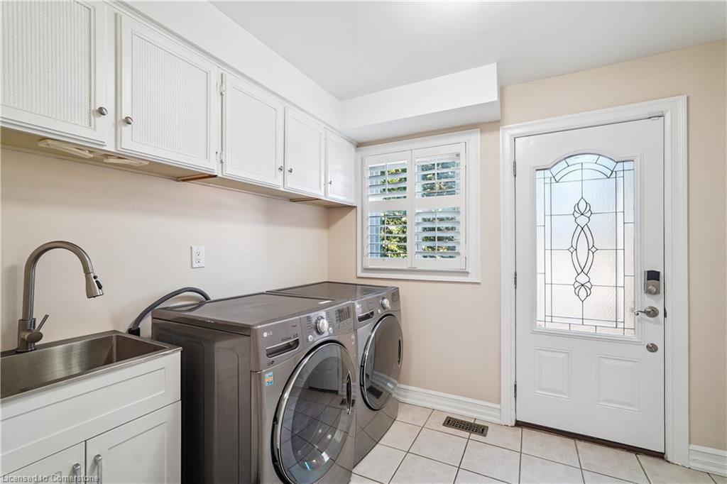 2814 Guilford Crescent Property Photo 15
