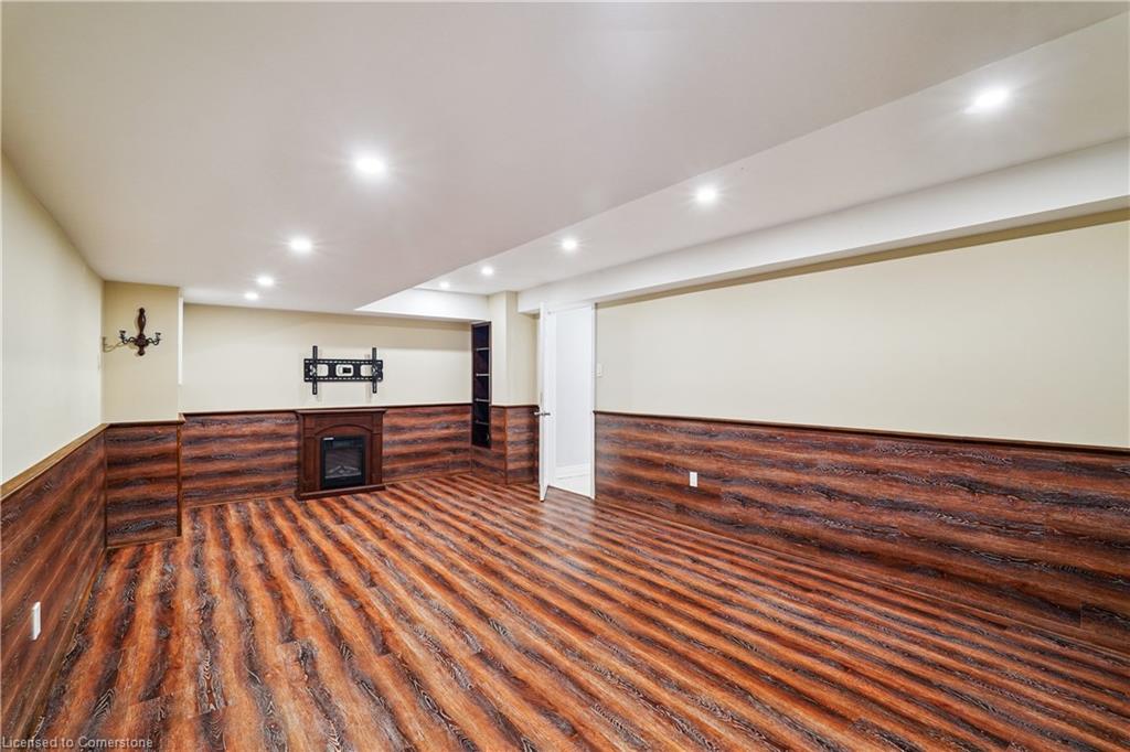 2814 Guilford Crescent Property Photo 37