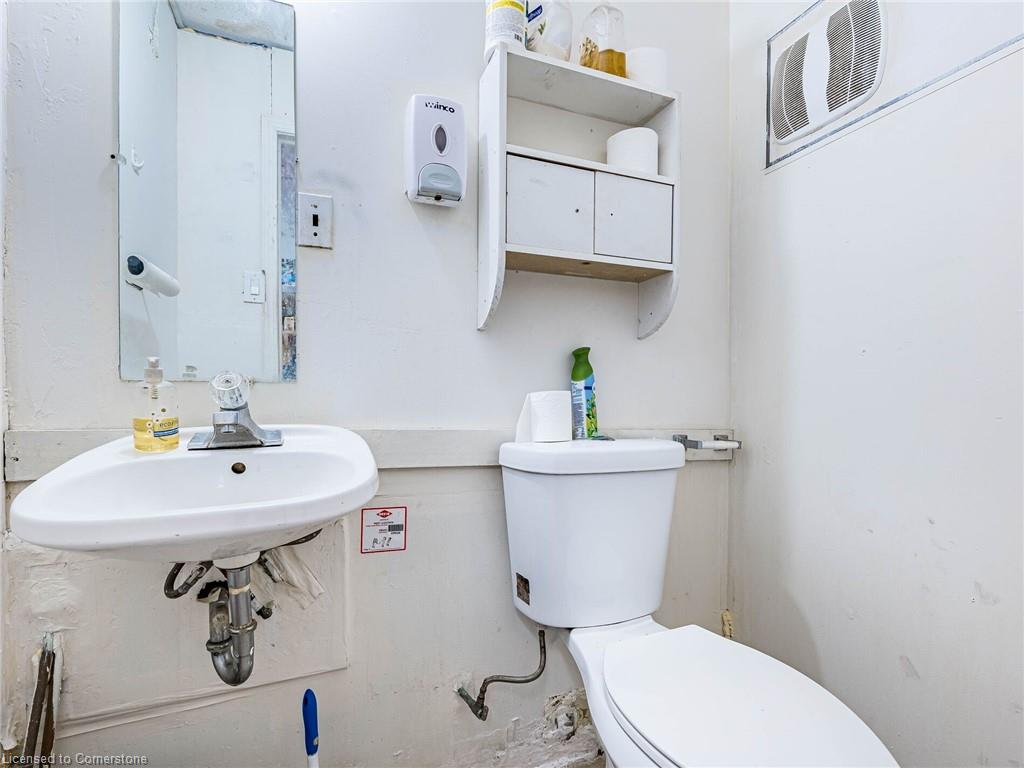 44 Dean Street Property Photo 37