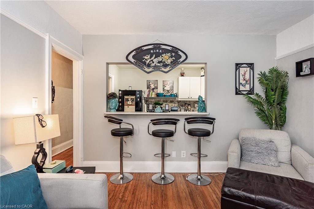 527 Kingston Road Property Photo 22