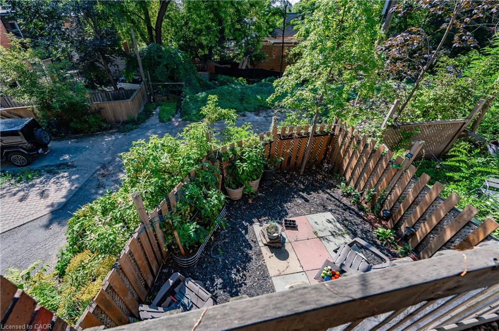 527 Kingston Road Property Photo 37