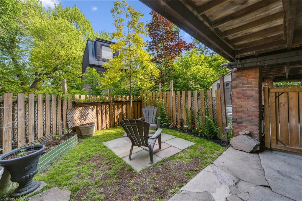 527 Kingston Road Property Photo 38