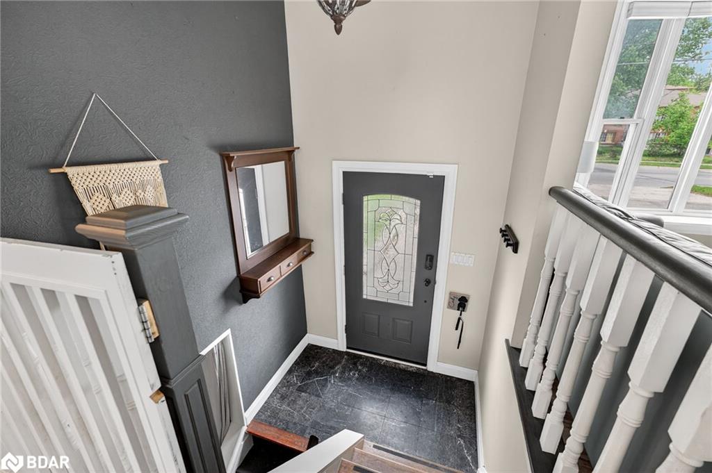 261 Edgehill Drive Property Photo 4