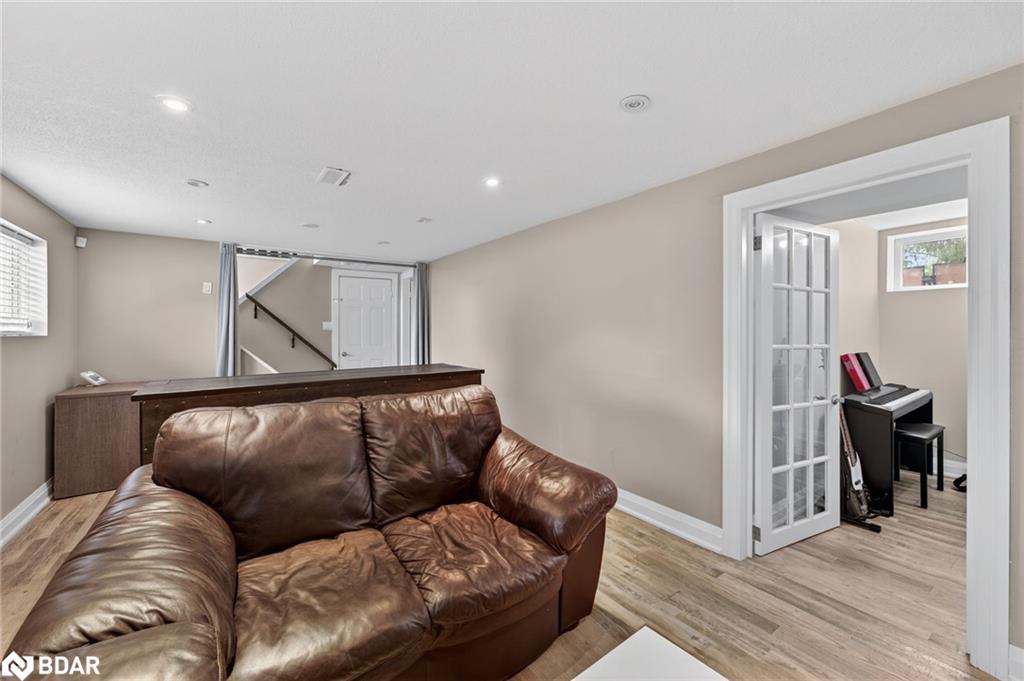 261 Edgehill Drive Property Photo 29