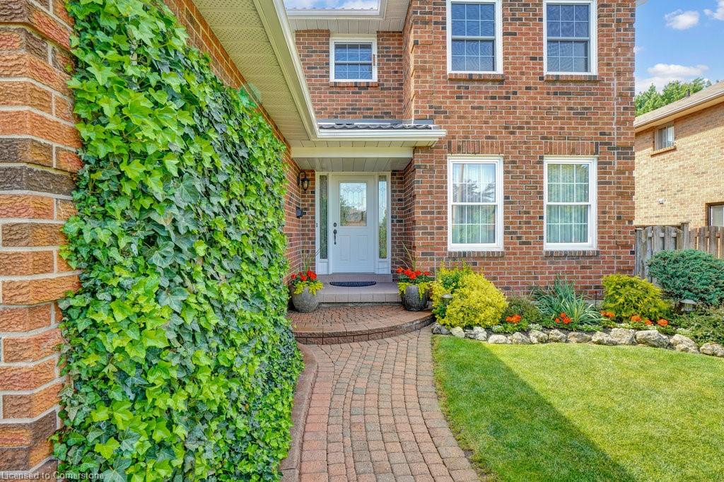 2289 Beejay Court Property Photo 4
