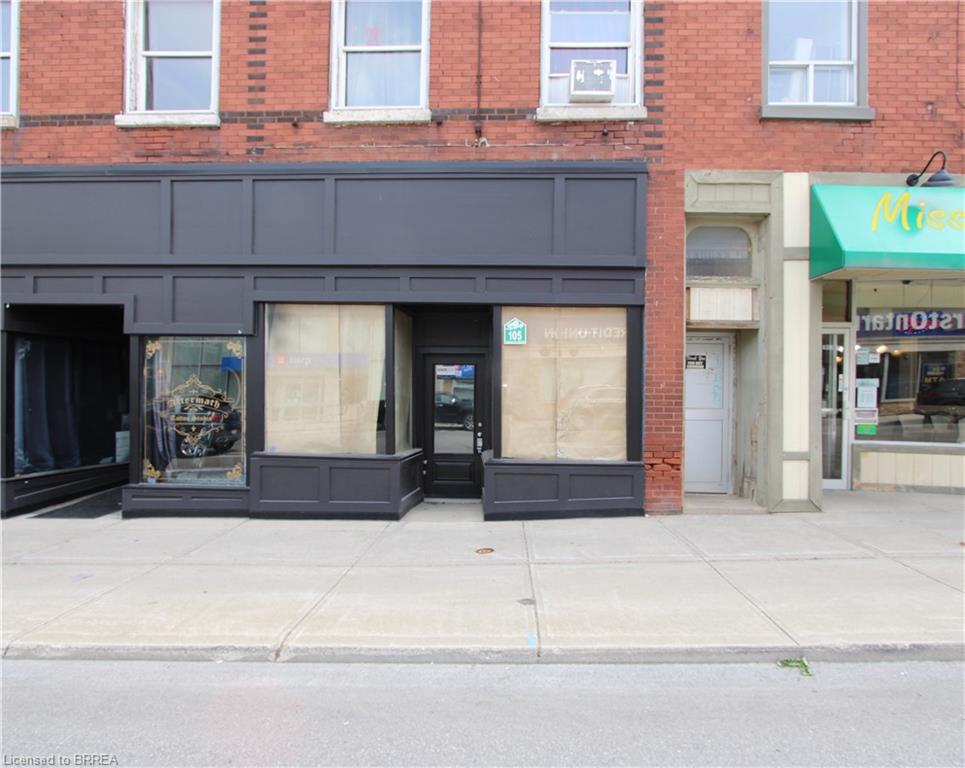 105 Thames Street S Property Photo 1