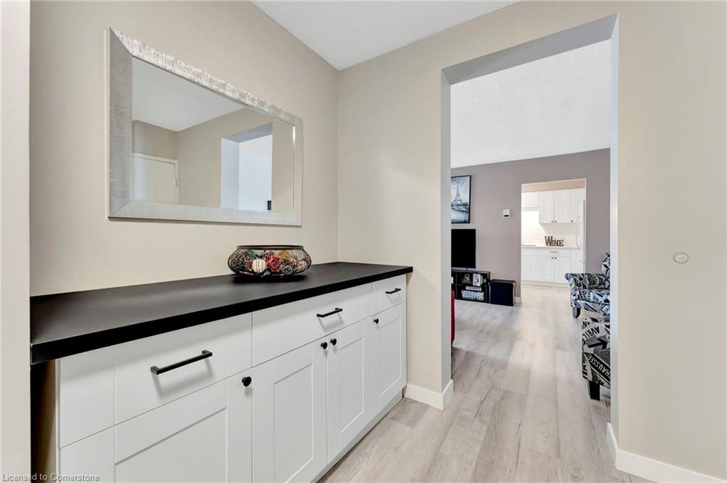 405-944 Caledonian View Property Photo 7