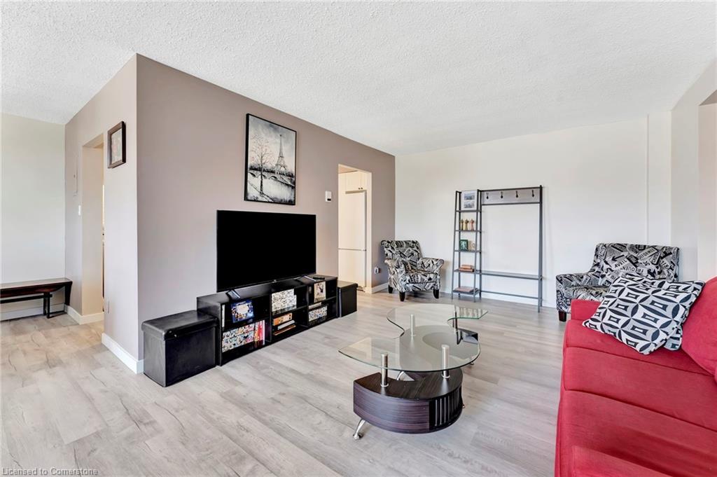 405-944 Caledonian View Property Photo 12
