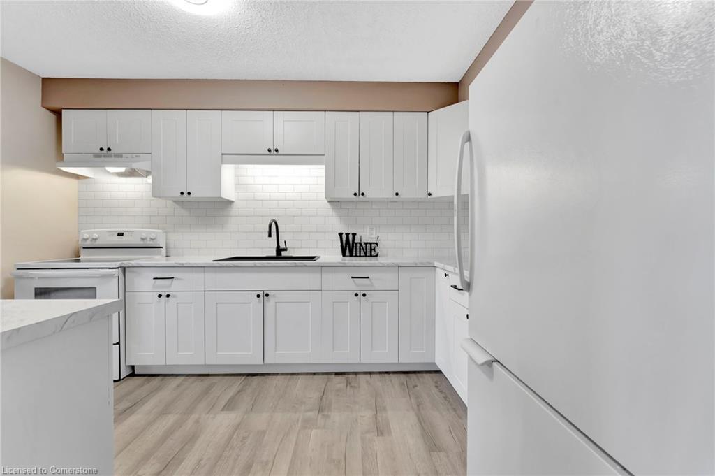 405-944 Caledonian View Property Photo 19