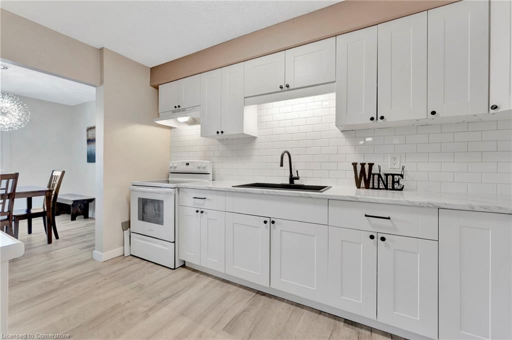 405-944 Caledonian View Property Photo 20