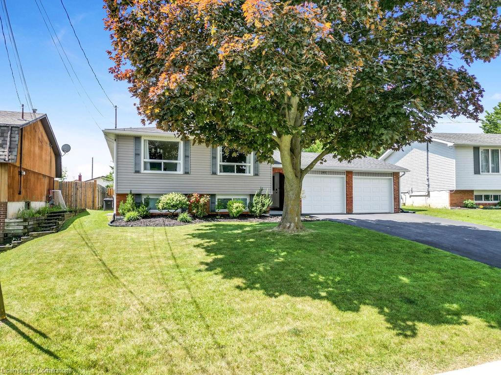 295 Haller Crescent Property Photo 2