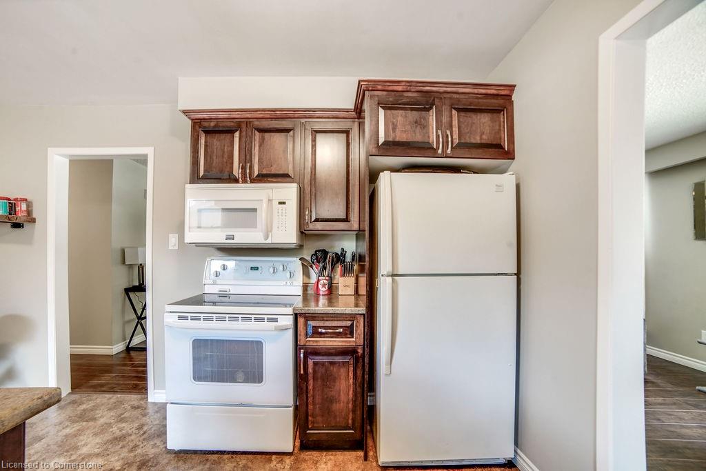 295 Haller Crescent Property Photo 16
