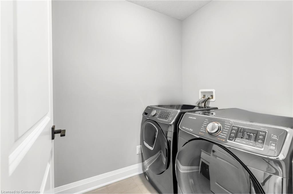 577 Bridgemill Crescent Property Photo 32