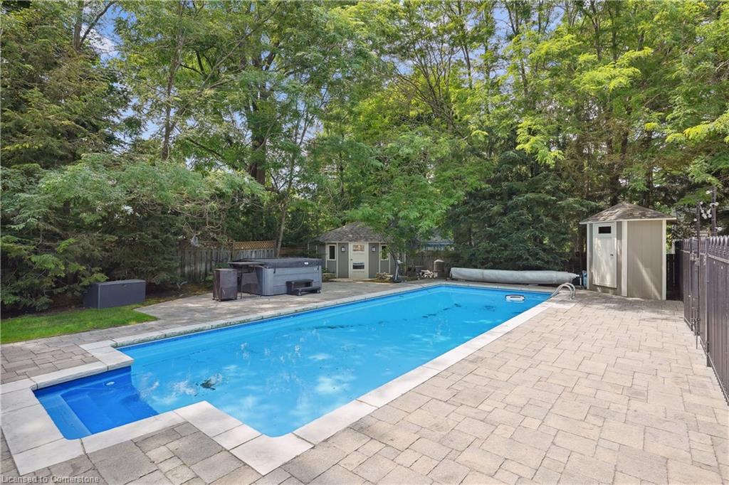 1267 Cumnock Crescent Property Photo 41