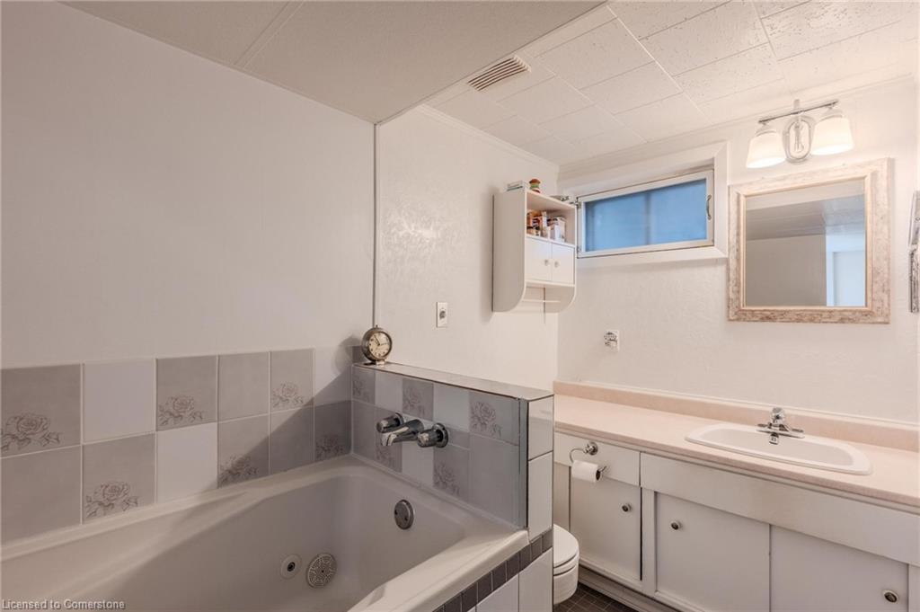 20 Mc Kay St E Street E Property Photo 36