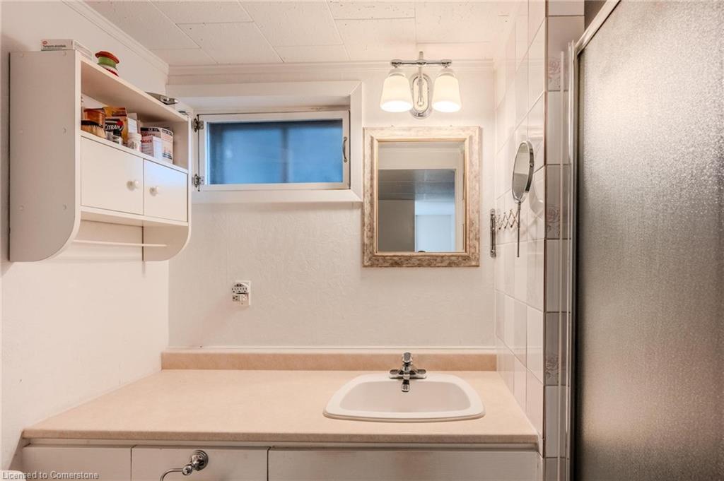 20 Mc Kay St E Street E Property Photo 38