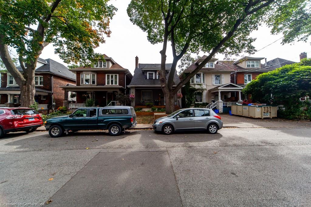 17 Fairleigh Avenue S Property Photo 1