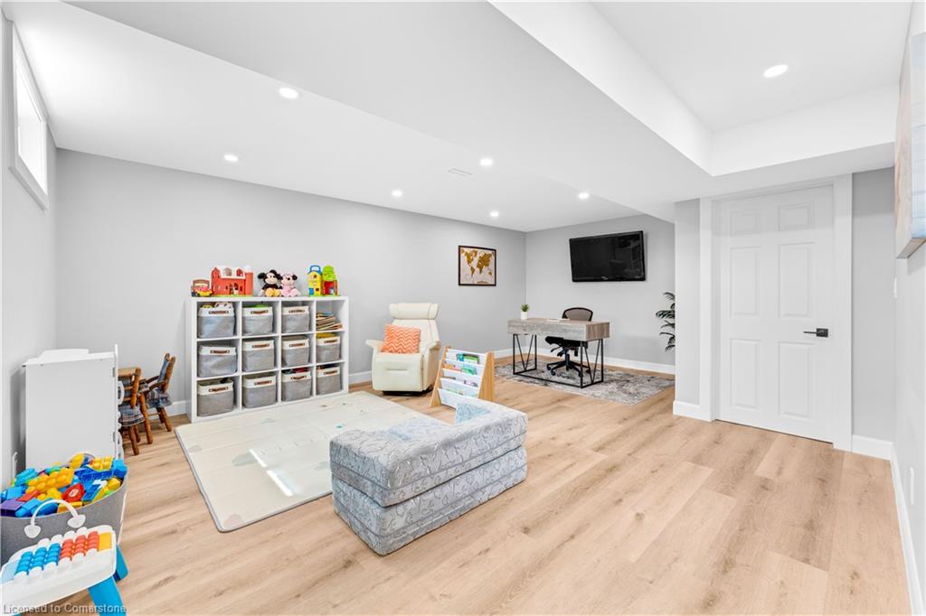 468 Joseph Street Property Photo 28