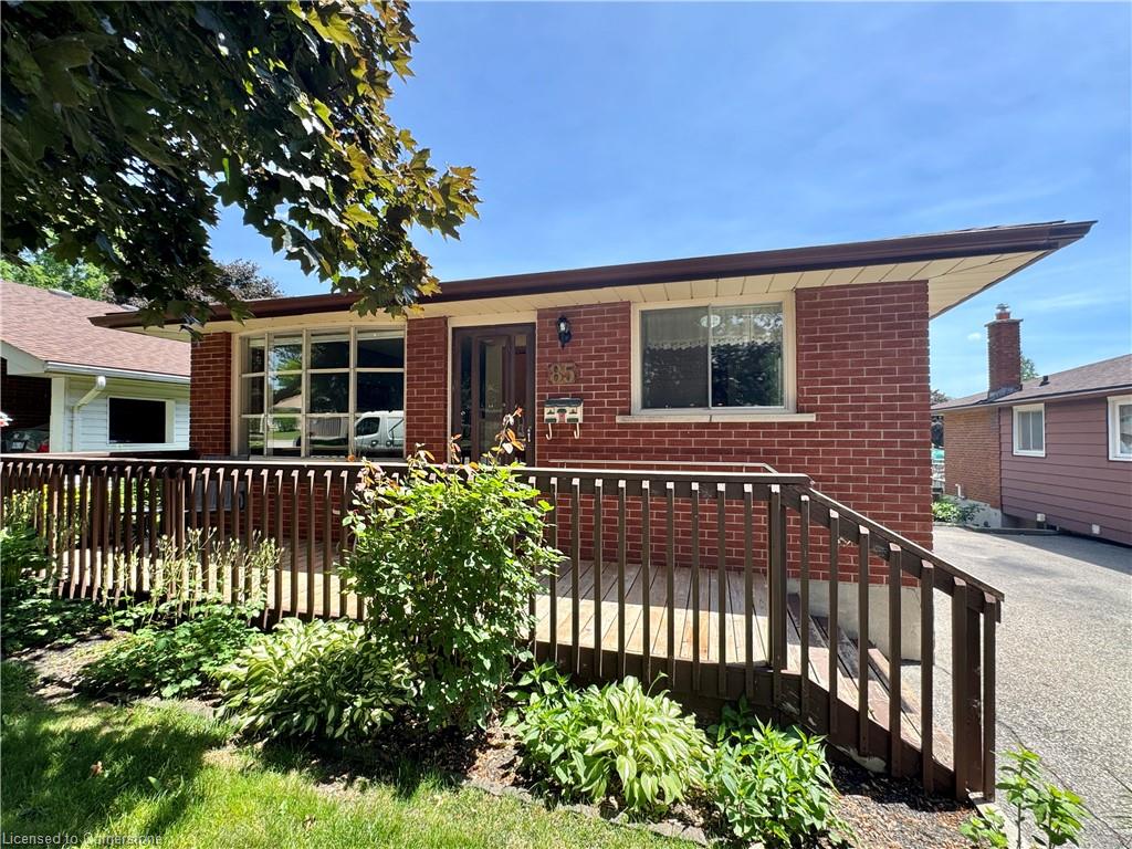 85 Lowrey Avenue S Property Photo 4