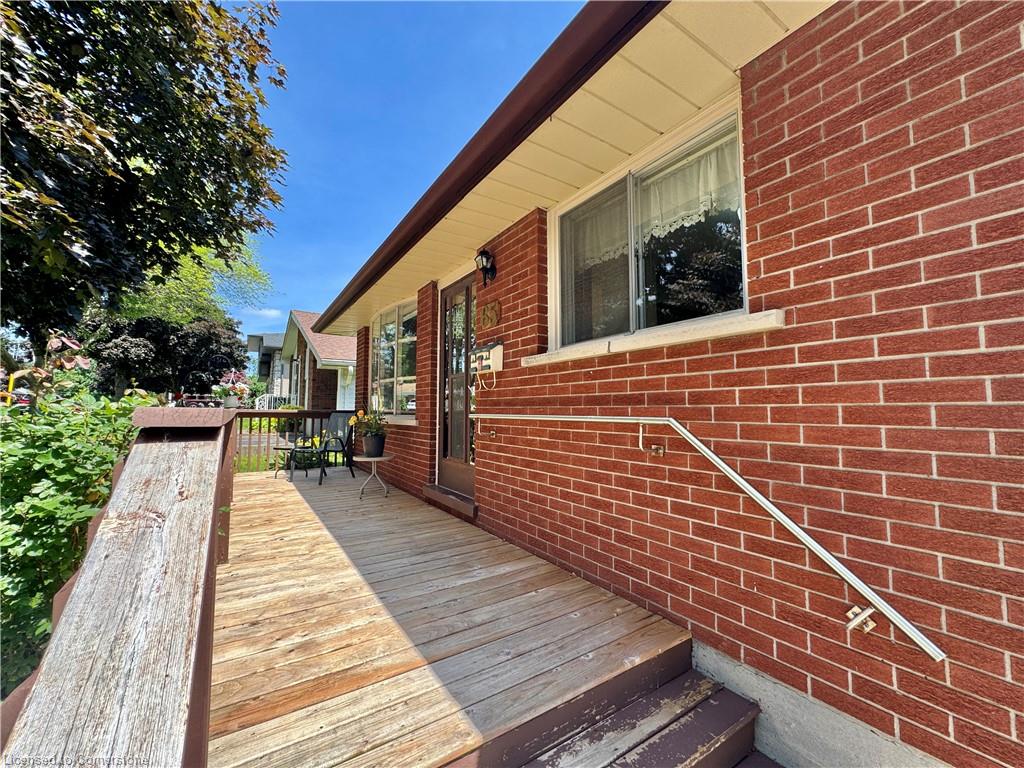 85 Lowrey Avenue S Property Photo 5