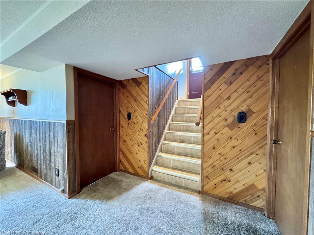 85 Lowrey Avenue S Property Photo 22
