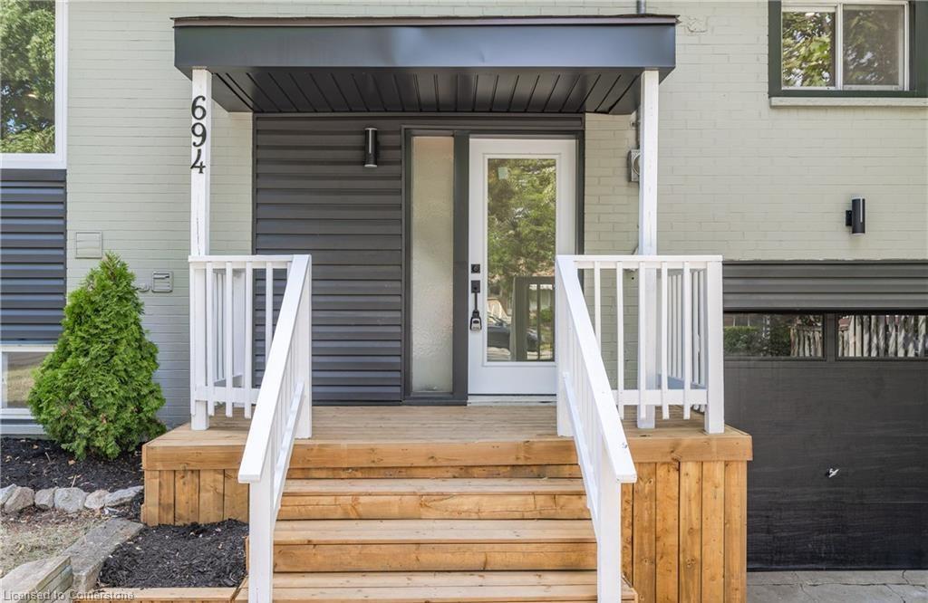 694 Upper Ottawa Street Property Photo 2