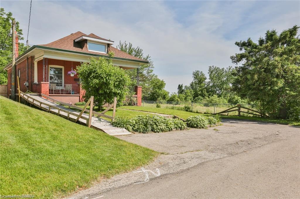 5 Cloverdale Avenue Property Photo 1