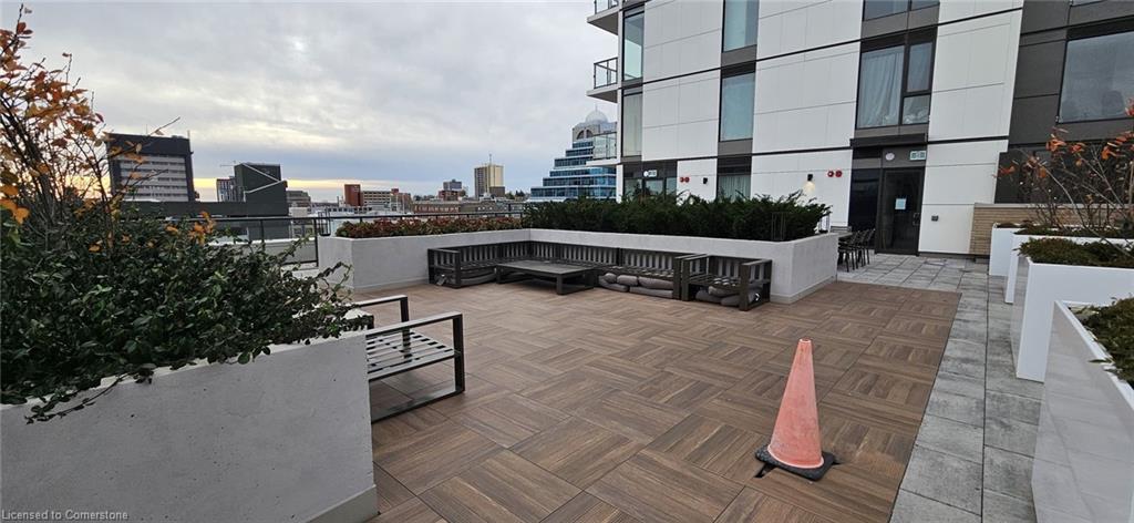 409-55 Duke Street W Property Photo 3