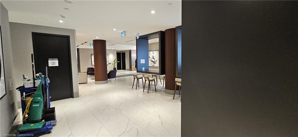 409-55 Duke Street W Property Photo 10