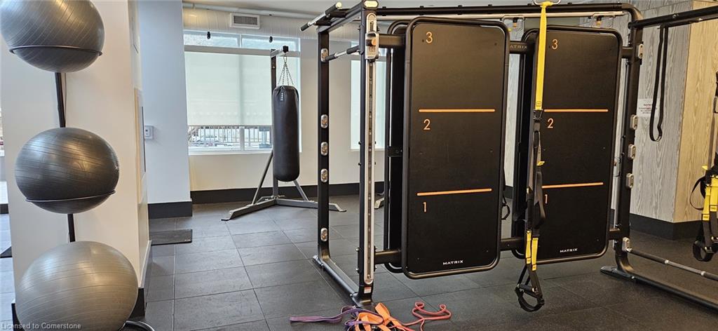 409-55 Duke Street W Property Photo 24