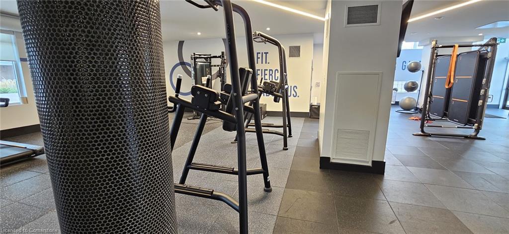 409-55 Duke Street W Property Photo 25