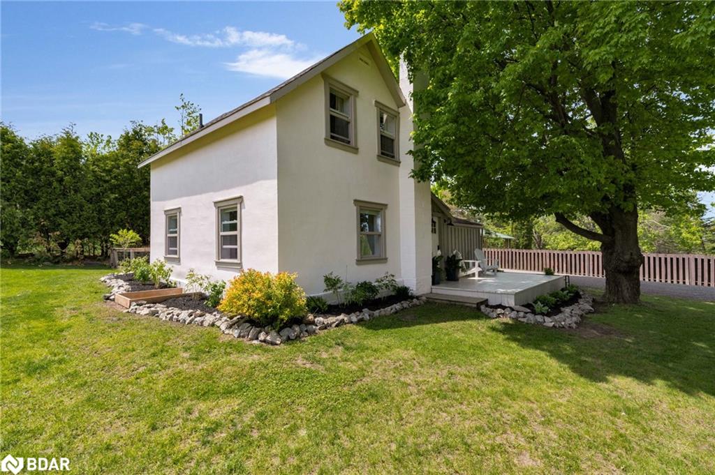 6168 Penetanguishene Road Property Photo 1