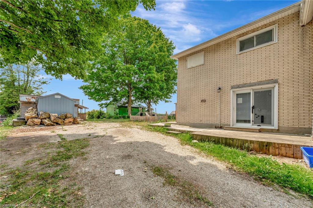 39 Church Street W Property Photo 8