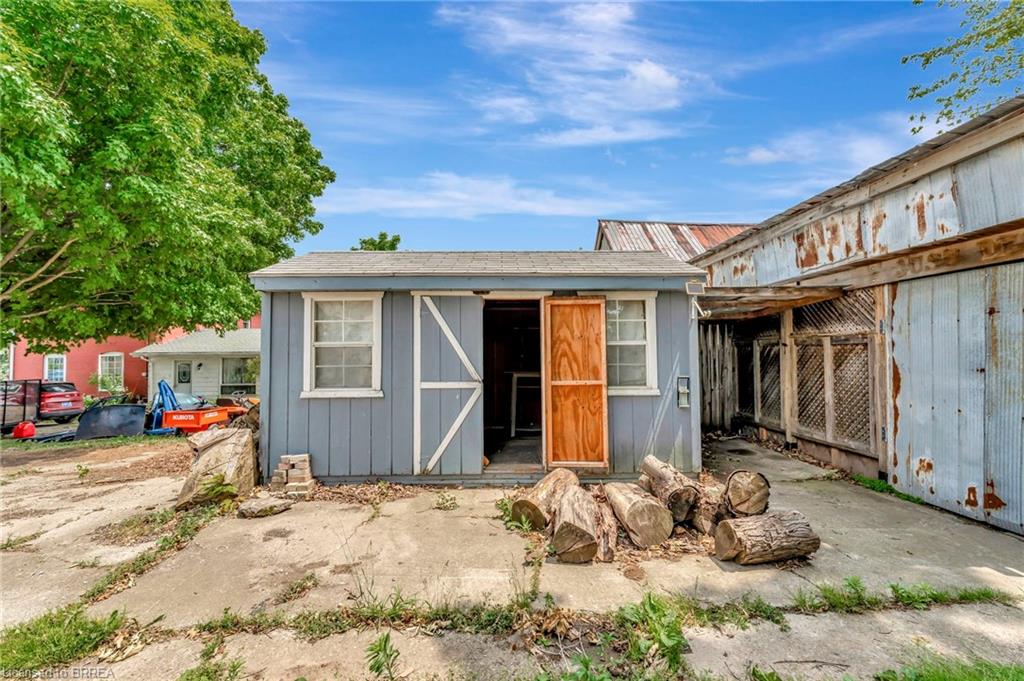 39 Church Street W Property Photo 16