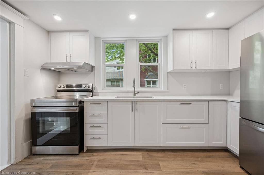 180 David Street Property Photo 7